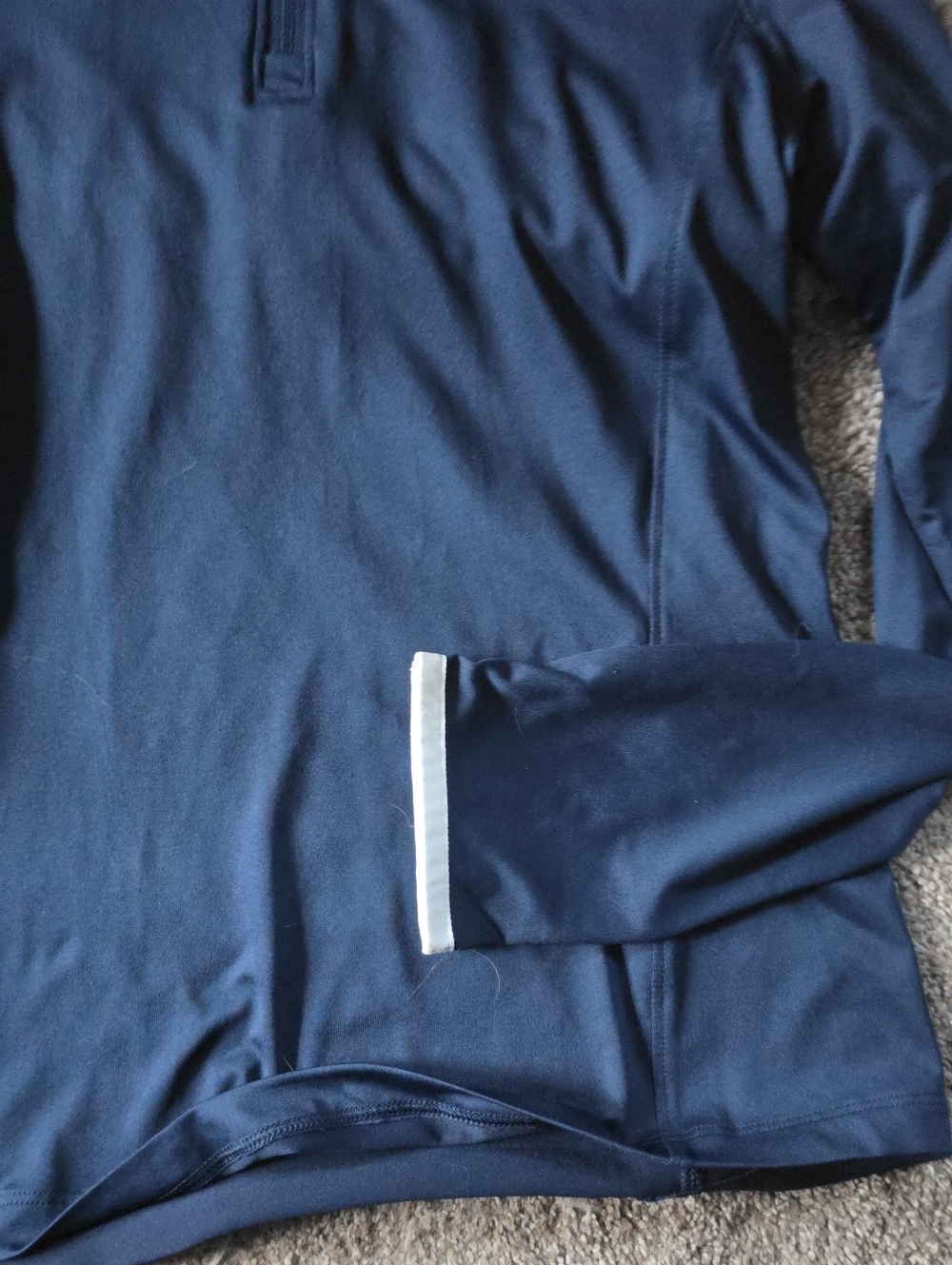 NWT Under Armour Navy Quarter-Zip Pullover with White Trim GIRLS SIZE YM. - Picture 4 of 9
